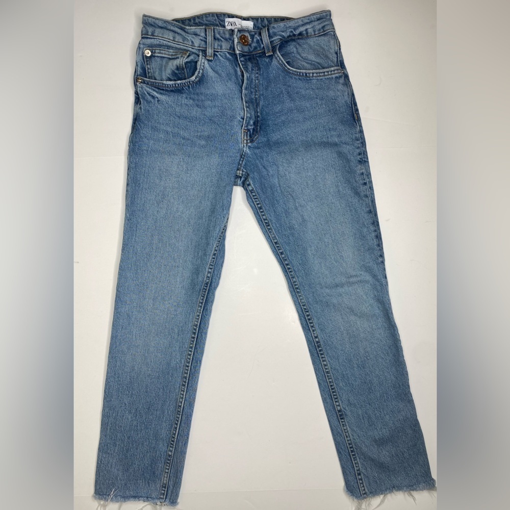 Zara Straight Leg Jeans Raw Hem Sz 4